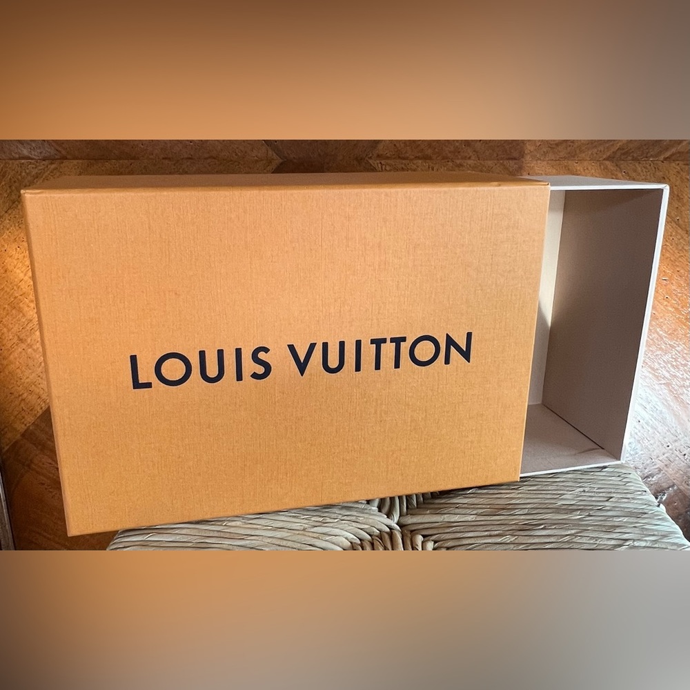⭐️ LOUIS VUITTON ⭐️ BOX ⭐️ - Picture 5 of 8